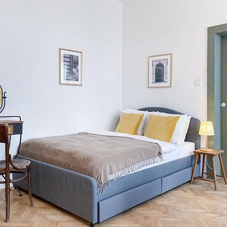 Turnkey I Vintage Terrace Apartment Πράγα Εξωτερικό φωτογραφία