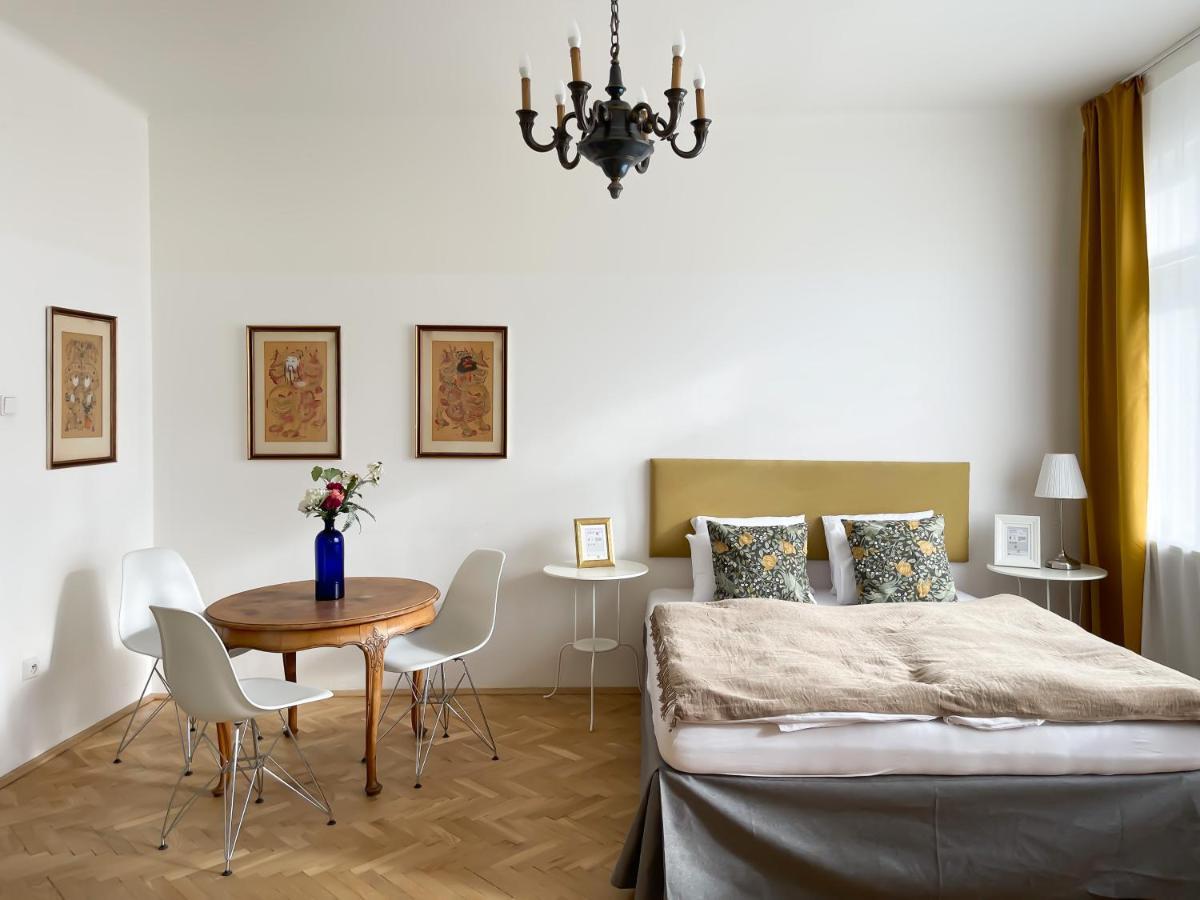 Turnkey I Vintage Terrace Apartment Πράγα Εξωτερικό φωτογραφία